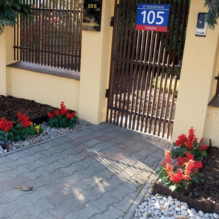 Appartamento Przylesie Uniejow Esterno foto